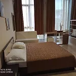 Devora 1 & Bar & Restaurant Apartment *