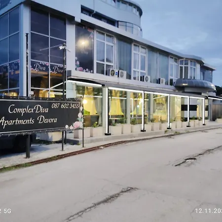 Devora 1 & Bar & Restaurant Апартаменты Варна
