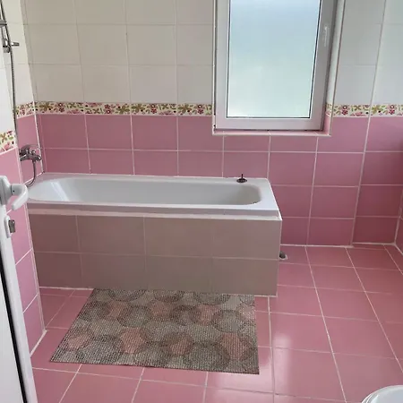 Devora 1 & Bar & Restaurant Апартаменты *