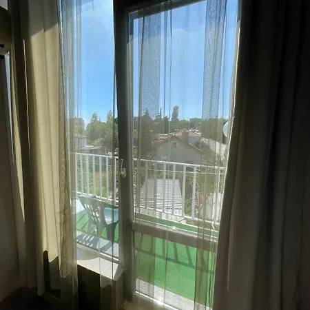 Devora 1 & Bar & Restaurant Апартаменты *