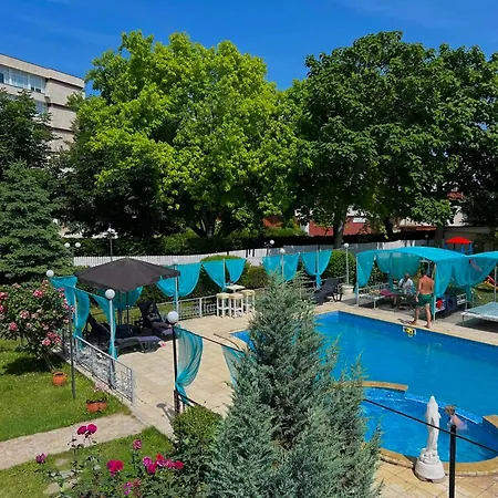 Devora 1 & Bar & Restaurant Апартаменты Варна