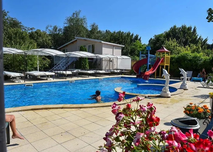 Devora 1 & Bar & Restaurant Warna