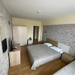 Διαμέρισμα Devora 1 & Bar & Restaurant *