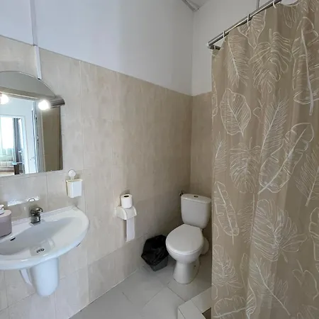 Devora 1 & Bar & Restaurant * Βάρνα