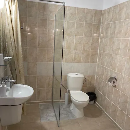 Devora 1 & Bar & Restaurant Διαμέρισμα